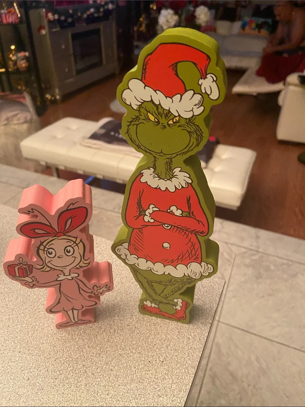 Dr. Seuss Grinch & Cindy-Lou Who Holiday Wooden Figurine Set - Green & Pink